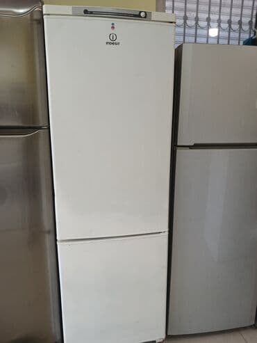 dispenser satilir: Б/у 2 двери Indesit Холодильник Продажа, цвет - Белый, С колесиками — 1