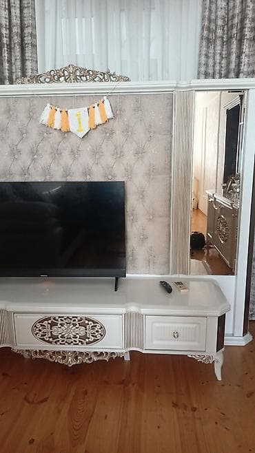 eboksit satilir: İşlənmiş, Düz TV altlığı, Polkalı, Taxtalı — 2