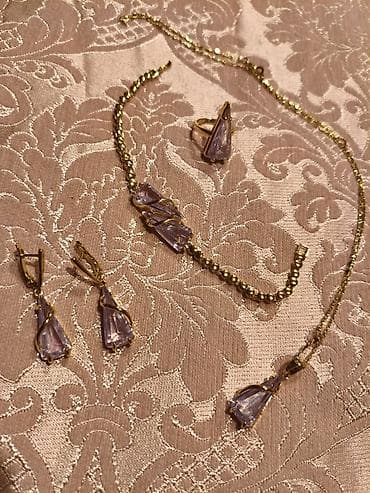 muncuq: Zərgərlik dəsti – qızılı tonlarda zəncir və bərqərar daşlarla - — 1