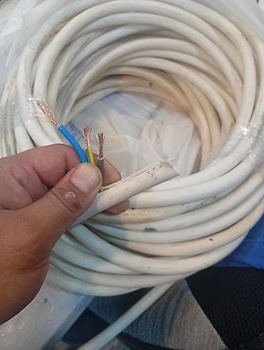type c adapter: 3*2,5 ma kabel temirden artiq qalib 22metredir.30manat — 1