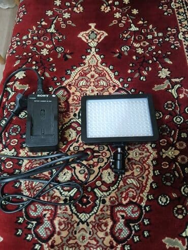 video kamera panasonic: Kamera uzerine qoymaq ucun isiq — 1