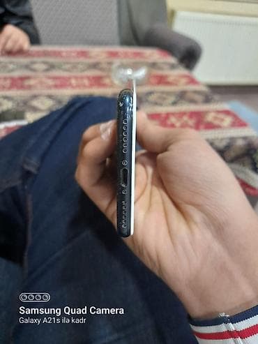 gence kamera: IPhone SE 2022, 64 GB, Qara, Qırıq, Barmaq izi, Simsiz şarj — 4