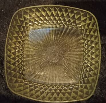 bizon qabi: Meyve qabi kvadrat formada cox qalin berk materiali var vatsap — 1