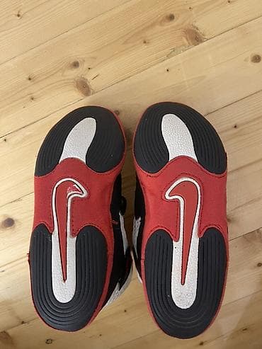 rezin botlar: Nike uşaq üçün basketbol üslubunda hündürkedsilər - Model: Nike — 4