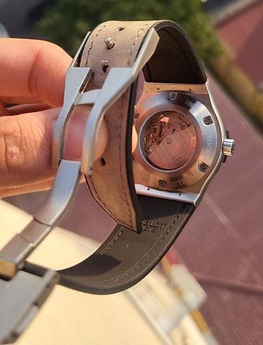 sensor saatlar: Hublot skeleton dizaynlı mexaniki qol saatı - Brend: Hublot - Korpus — 2