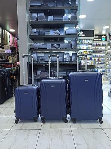 Sərt korpuslu 3-lü çamadan dəsti - Rəng: tünd mavi - Ölçülər: kiçik