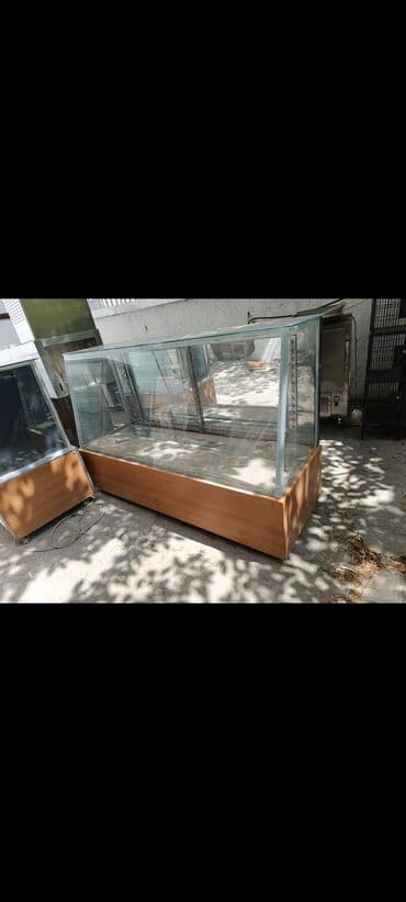 hazır vitrin: Quru vitrin *SEVA XİRDALAN* Quru vitrin satilir. olcu 2 m qiymət 580 — 1