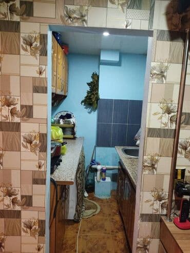 18 yaşdan aşağı iş: Bakı, 2 otaqlı, Köhnə tikili, m. Həzi Aslanov, 30 kv. m — 5