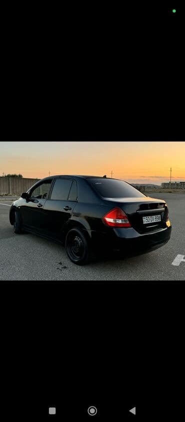 masin ucun uzlukler: Nissan Tiida sedan, qara rəng. - Ban növü: 4 qapılı sedan - Rəng — 5