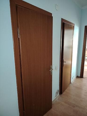Ev üçün daxili qapılar dəsti - Material: ağac əsaslı lövhə (MDF/taxta — 2