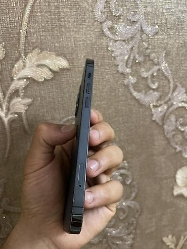 iphone se 2020 qiyməti: IPhone 12 Pro, 128 GB, Graphite — 3
