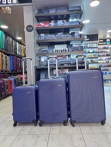 Çamadanlar: Səyahət üçün 3-lü çamadan dəsti – bənövşəyi-mavi rəng, rellefli — 1