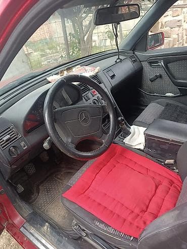lider disk: Mercedes-Benz C-Class (W202) sedan - Kuzov: 4 qapılı sedan, qırmızı — 3