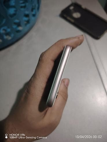 iphone 5 lalafo: IPhone 6s, 32 GB, Rose Gold, Barmaq izi — 4