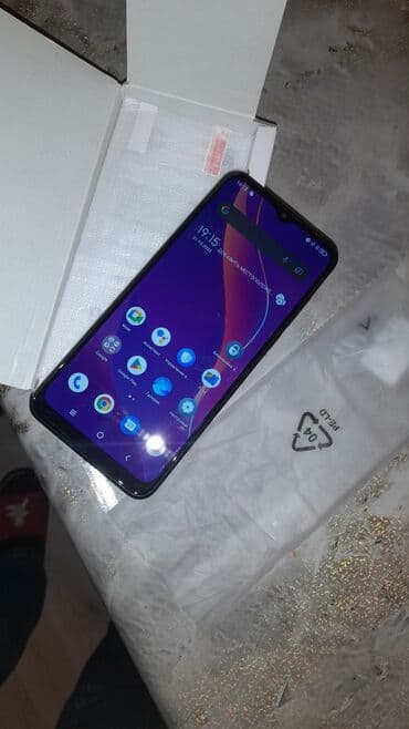 divar kağızları telefon üçün 2025: TCL 306 smartfon Xüsusiyyətlər: - Ekran: 6.52" HD+ (20:9) — 4