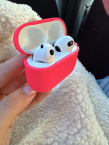 səsgücləndirici satılır: AirPods 3 İdeal vəziyətdədir qabi ile birlikde satilir real aliciya — 4