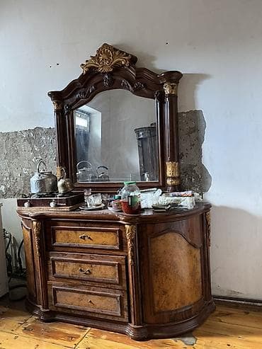 uz qas stolu: İşlənmiş, Güzgülü — 3