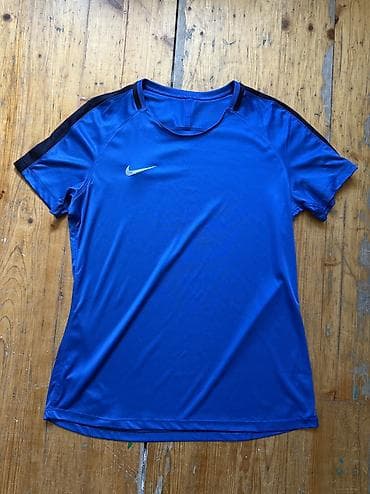 Məhsul: İdman köynəkləri (2 ədəd) 1) Nike mavi məşq/futbol köynəyi L lalafo.az -da Məhsul: İdman köynəkləri (2 ədəd) 1) Nike mavi məşq/futbol köynəyi L