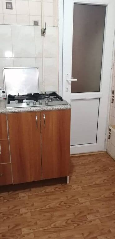 lənd kuruzer ucun led işıq lupası hardan tapmaq olar: Bakı, 2 otaqlı, Köhnə tikili, m. Memar Əcəmi, 50 kv. m — 12