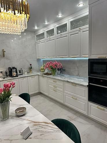 Ağ klassik üslubda mətbəx mebeli dəsti - Üst və alt modullar