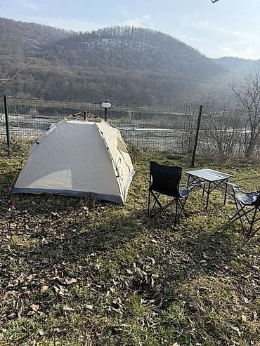 ev stullari: Kempinq dəsti – çadır, qatlanan masa və 2 qatlanan kreslo Məhsul — 1