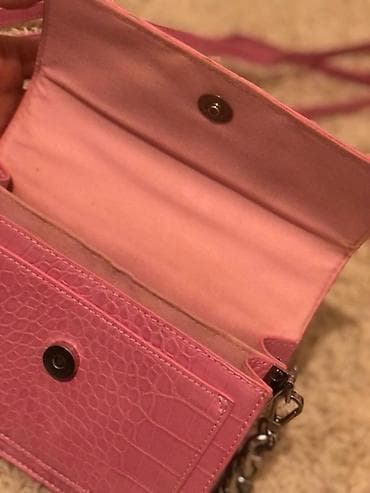 sir balasi satilir: BERSHKA — 3