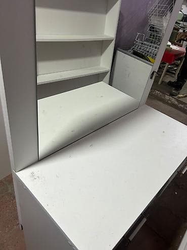 Оборудование для магазинов: Salon üçün Şkaf Güzgü Saç yuma alət qoyma əşyası 3 ay istifadə olunub — 2