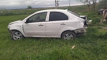 chevrolet cruze radiator: Salam aleykum Maşın Bərdə şəhərindəndir Maşın vuruq vezyetdedi Arxa — 4