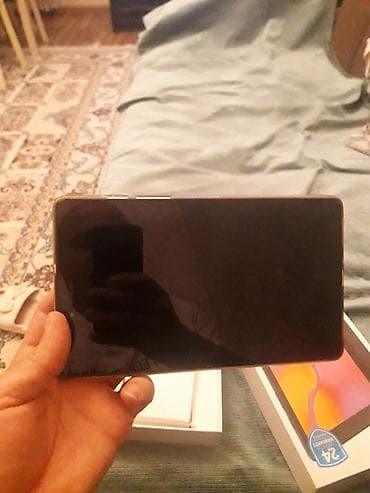 apple iphone 8 plus: Planshet super vezyetdedir.tezeden secilmir ela zaryad saxliyir — 4