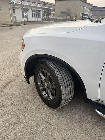 hyundai santa fe benzin: Dodge Durango – ağ rəngli, 7 yerlik geniş SUV. Mühərrik və — 7