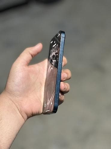 iphon air: IPhone 13, 128 GB, Qara, Face ID — 5