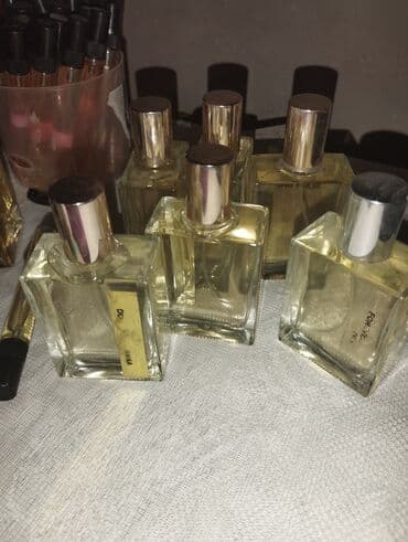 Uniseks ətir kolleksiyası – şüşə flakonlarda - Şüşə həcmli kvadrat lalafo.az -da Uniseks ətir kolleksiyası – şüşə flakonlarda - Şüşə həcmli kvadrat