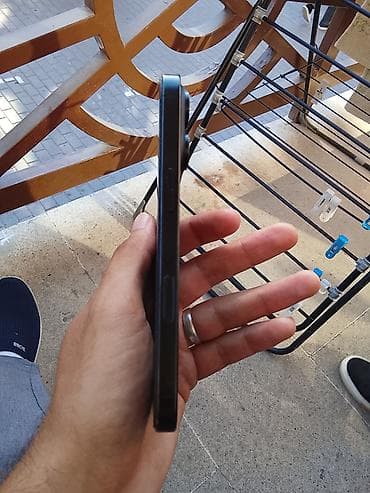 IPhone 16 Pro, 128 GB, Black Titanium, Simsiz şarj, Face ID — 3