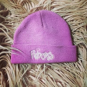 doona ikinci el: Yash:3-6
Uzunluq:14-21 Eni:36 Istehsal:China
Qiymet:5AzN — 2