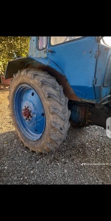 sürücülük vəsiqəsi tələb etməyən motosiklet: Mavi rəngli təkərli traktor - Kabinli, ön qoruyucu şüşə və yan — 6