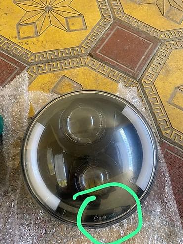 niva sidenyaları: Komplekt, Yaxın və uzaq vuran işıqlar Jeep, 2020 il — 3