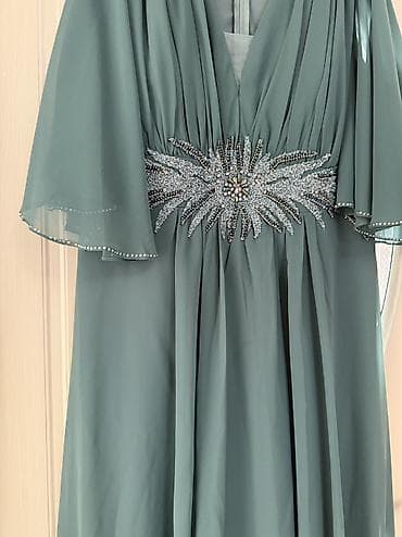 don: ✨ Yeni / az geyinilib 👗 Uzun paltar 📏 Ölçü: 2XL 🌸 Rahat və eleqant — 2