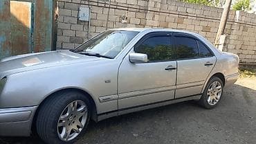 e 250 cdi: Mercedes-Benz E 230: 2.3 l | Sedan — 3