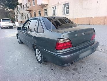 2005 kia sephia: Daewoo Nexia: 1.5 l | 2001 il Sedan — 4
