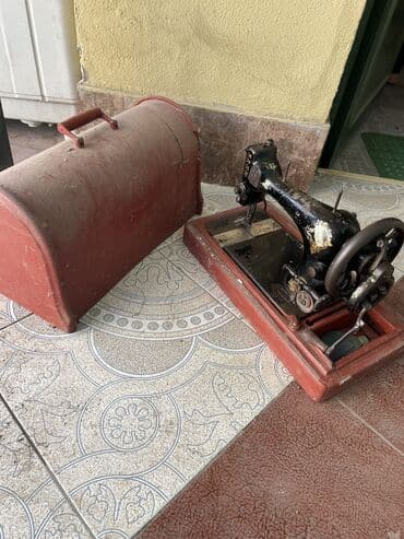 ручная швейна машина: Ulu nənəmdən qalma tikiş maşını — 2