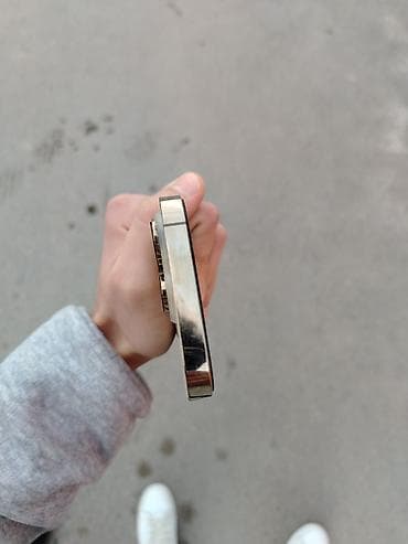 iphone 15 pro qiyməti: IPhone 14 Pro, 256 GB, Qızılı, Simsiz şarj, Face ID — 5