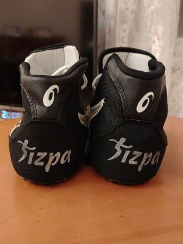 asic: Məhsul: Təzpa/“6” loqolu güləş ayaqqabıları Xüsusiyyətlər: - Rəng — 2