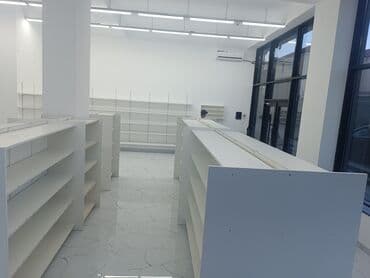 dibçək rəfi: Magaza baglandigi ucun vitrinler tecili satilir.9m — 2