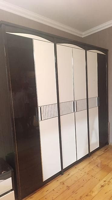 skaf satilir: 6 qapili dolab satılır 180azn.Olcu 2.20x2.30x49 Ünvan Bineqedi.Elave — 1