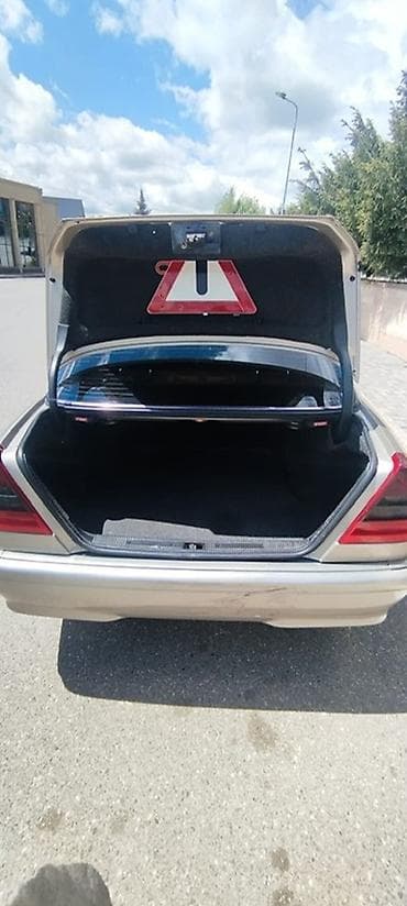 mercedes ce 220: Mercedes-Benz C 200: 2 l | 1999 il Sedan — 5