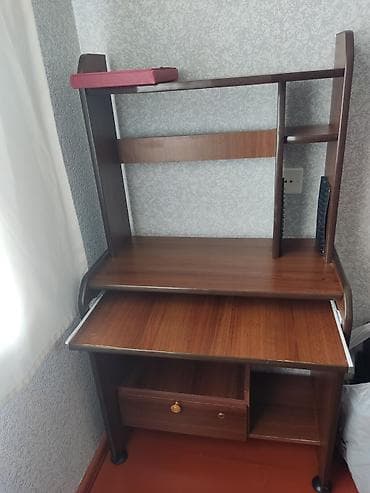 kompüter stulu: Kompüter masası, İşlənmiş, Açılan — 1