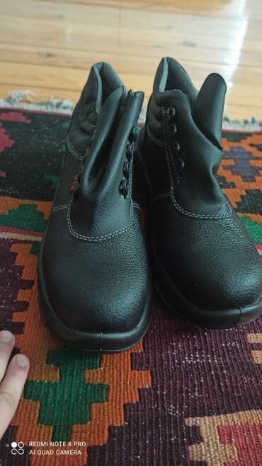 qış botları: Bu ayaqqabı kişiler üçündür aldı möhkəm rezinlerden tikilib sürüşmeye — 1