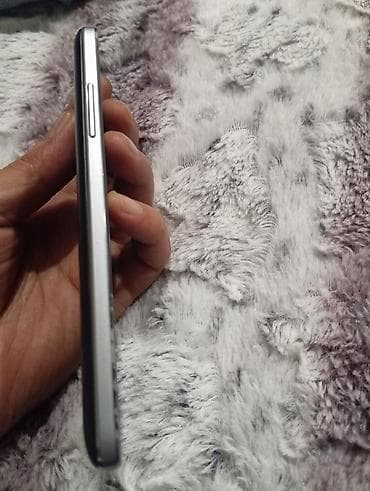 samsung e200: Samsung 8 GB, rəng - Qara, İki sim kartlı — 2