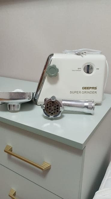 qoz ceken: Ət çəkən maşın Geepas, 1200 Vt, Revers ilə, İşlənmiş — 3