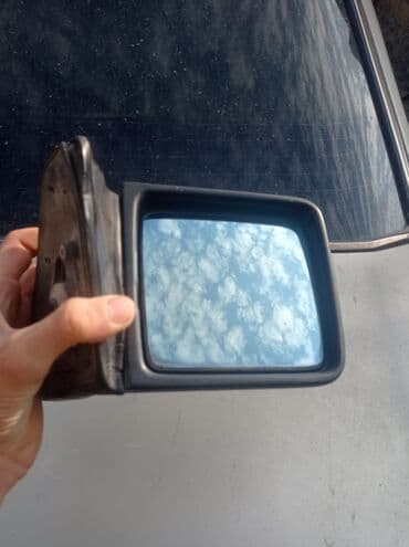 Avtomobil yan güzgüsü